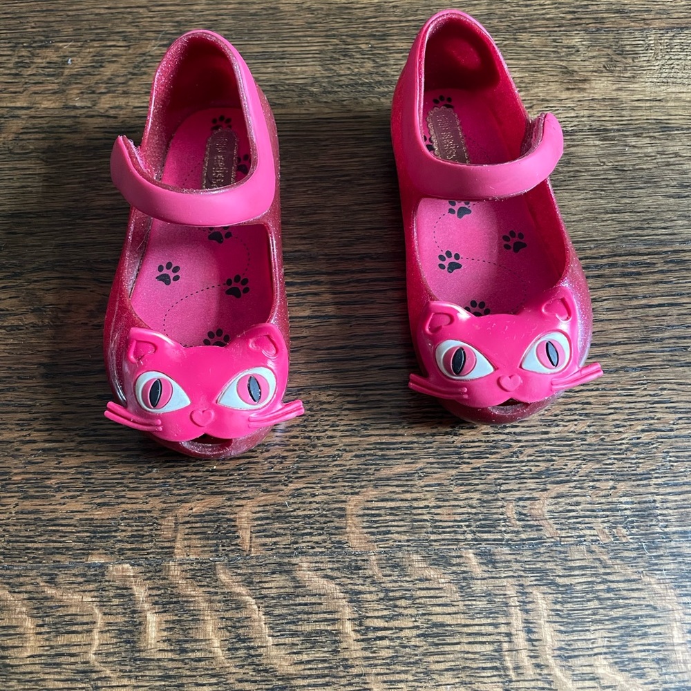 Mini Melissa pink sparkle cat shoes. Size 7